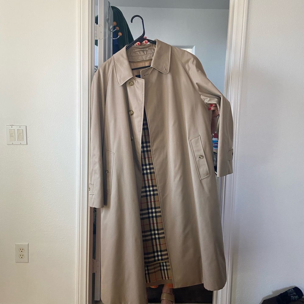 Burberry TrenchCoat